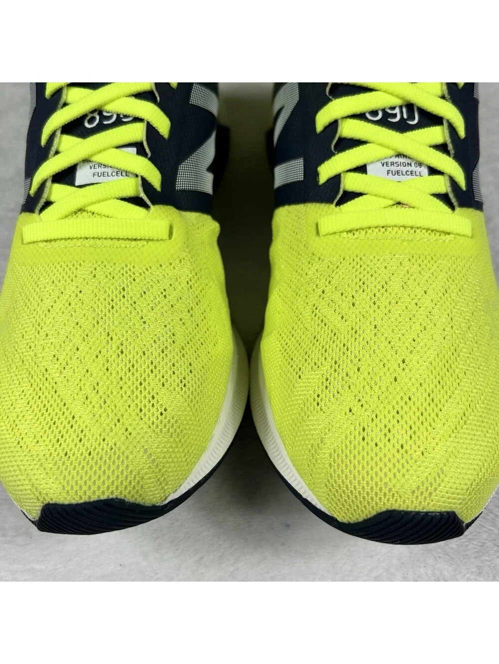 New Balance Women’s 890 V8 Running Shoes Size 7.5 Neon Yellow Walking Sneakers